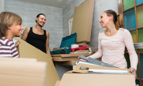 Professional packing and moving boxes for a home in Elephant and Castle