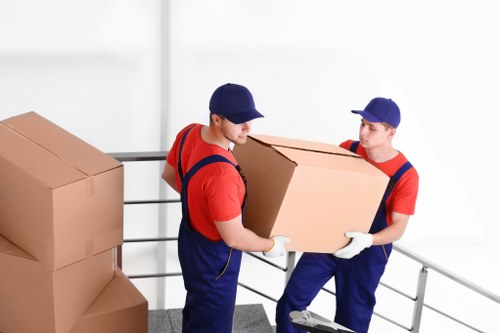 Removal van service in Elephant and Castle for local home and flat moves