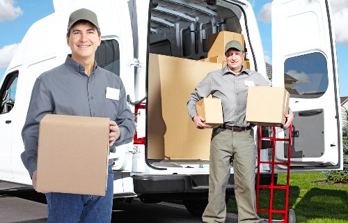Service issue reporting for a van and man move