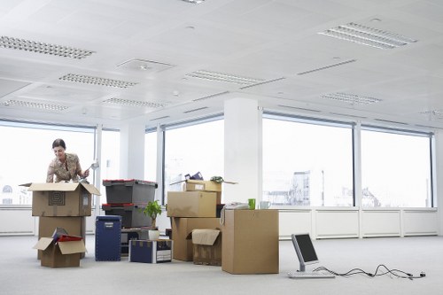 Packing and loading service for a London apartment move