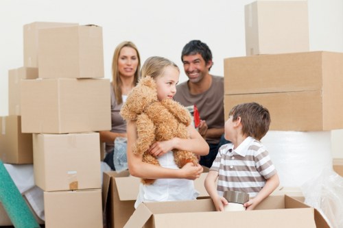 Apartment move support in Elephant and Castle with stairs and lift access